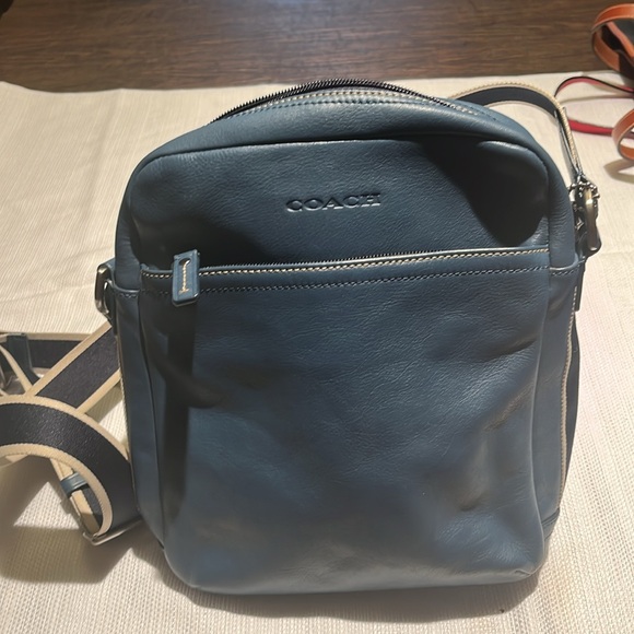 Cross body Coach bag in excellent condition. - Picture 9 of 9
